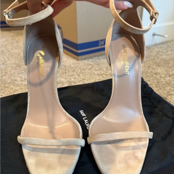 Yves Saint Laurent Tan Gold Heels with Iconic Logo - Picture 4 of 5